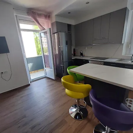 Marie アパート ザダル